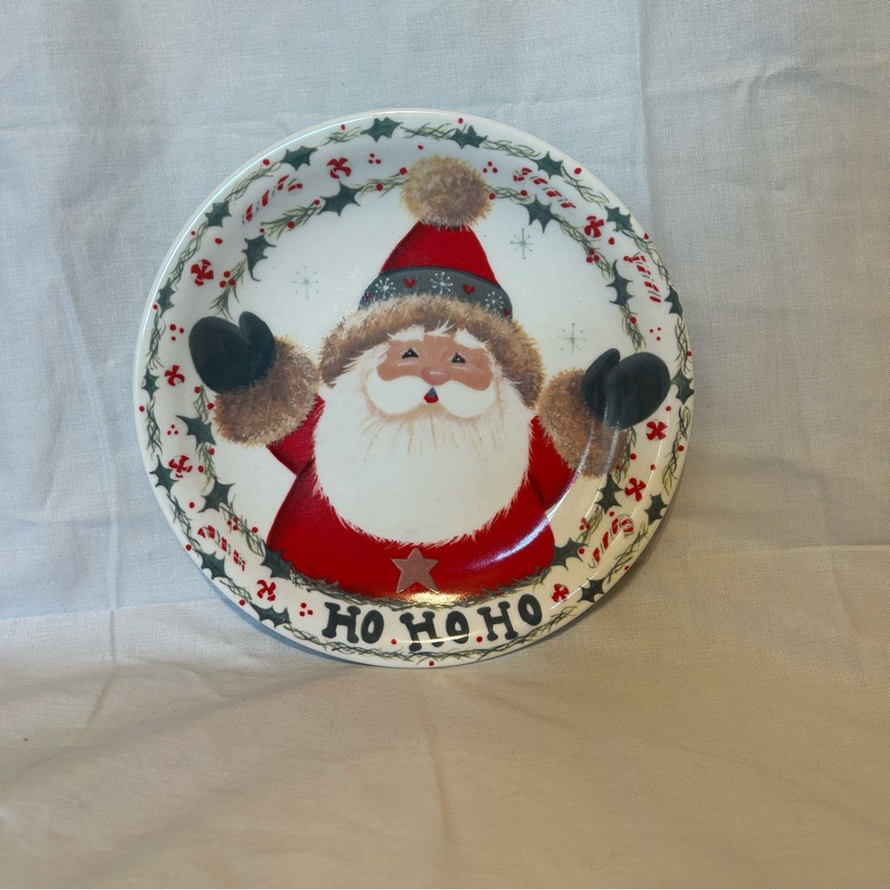 Small Studio 33 Santa Ho Ho Ho Serving Plate 8” Microwave Dishwasher Safe